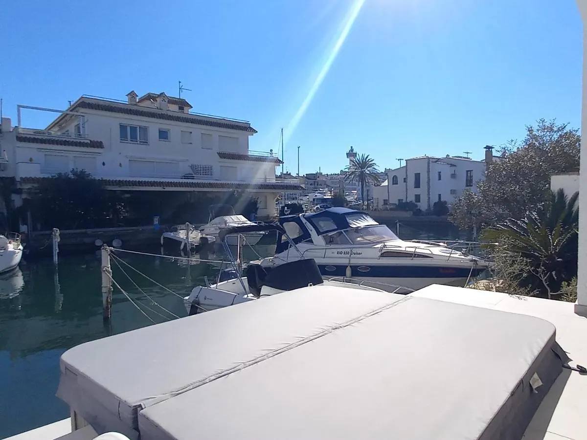 Empuriabrava 500M De La Plage De La Rubina Villa