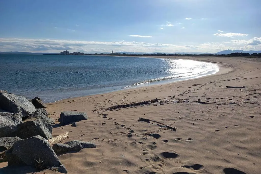 Empuriabrava 500M De La Plage De La Rubina Villa