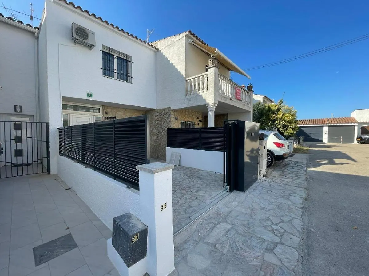 Villa Empuriabrava 500M De La Plage De La Rubina