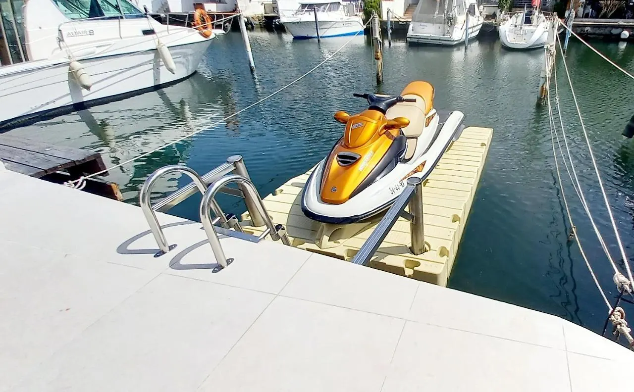 Empuriabrava 500M De La Plage De La Rubina Villa